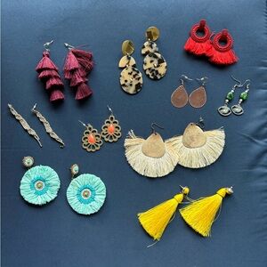 (9) Pairs of Earrings